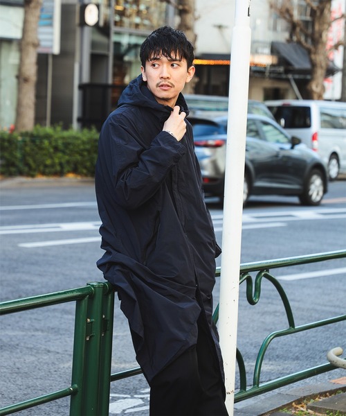 International Gallery BEAMS(インターナショナルギャラリービームス)の「QUATTROCCHI / ガーメントダイ フーデッド コート(その他アウター・メンズ・ネイビー/ブラウン・MEDIUM/LARGE)」の3枚目の写真