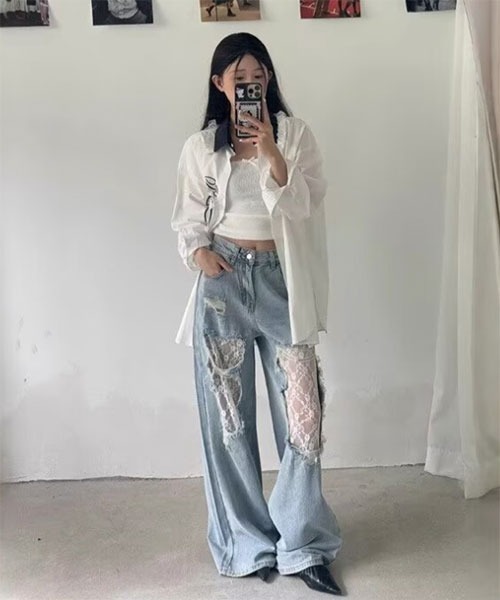 VIBGYOR Women（ヴィブジョー　ウィメン）の「【Mayree】レース ダメージ クラッシュ デニム バギーパンツ（デニムパンツ・レディース・ブルー・SMALL）」の3枚目の写真