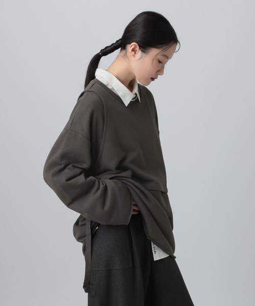 LEPSIM(レプシィム)の「レイヤードオーバースウェット 613152(スウェット・レディース・ブラウン/チャコールグレー/グレイッシュベージュ・FREE)」の11枚目の写真