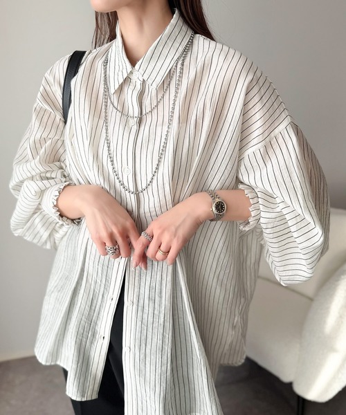 classicalelf（クラシカルエルフ）の「羽織るだけでサマになる。タックシアー長袖ストライプシャツ（シャツ/ブラウス・レディース・ベージュ/ブラウン/ブルー/アイボリー/グレイッシュベージュ・SMALL/MEDIUM/LARGE/X-LARGE）」の22枚目の写真
