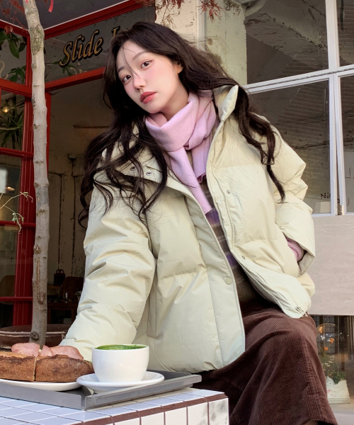 MIND BRIDGE WOMEN（マインドブリッジウーマン）の「[W]ドゥグッド_ショートダウンジャケット - 4カラー MYDJ82A1（ダウンジャケット/コート・レディース・ライトブルー/ライトカーキ/ブラック/アイボリー・55/66）」の5枚目の写真