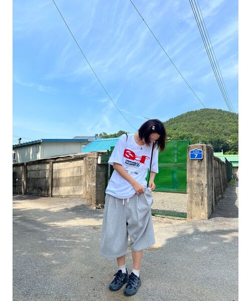 ESCAPEFROM(エスケープフロム)の「ESCFロゴコラージュプリントオーバーサイズ半袖Tシャツホワイト(Tシャツ/カットソー・レディース・その他・S/M/L)」の9枚目の写真