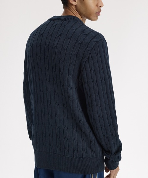FRED PERRY(フレッドペリー)の「Cable Knit V-Neck Jumper/ケーブルニットVネックニット(ニット/セーター・メンズ・ネイビー・S/M/L)」の3枚目の写真