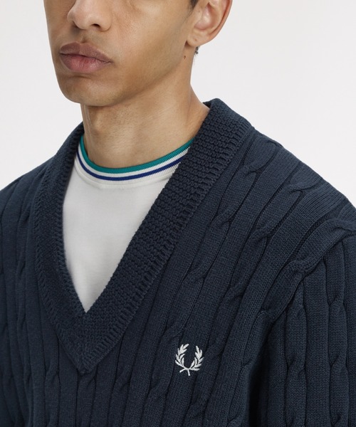 Cable Knit V-Neck Jumper／ケーブルニットVネックニット（ニット