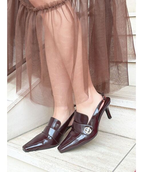 RESEXXY（リゼクシー）の「ポインテッドトゥローファーミュール（パンプス・レディース・ブラック/ブラウン・SMALL/MEDIUM/LARGE）」の5枚目の写真