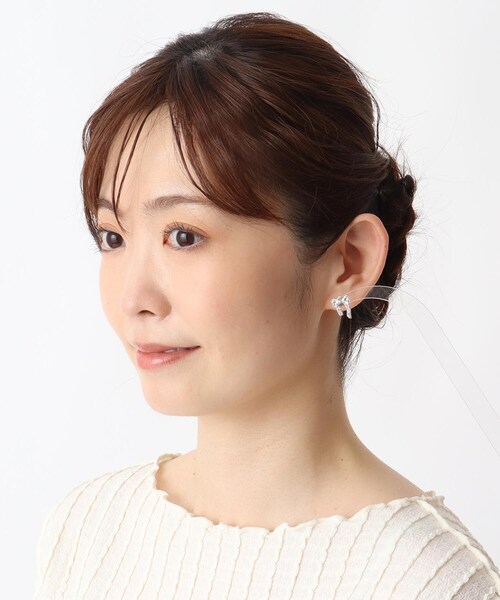 ITS'DEMO(イッツデモ)の「足長リボンキュービックピアス(ピアス(両耳用)・レディース・シルバー/ゴールド・00)」の3枚目の写真