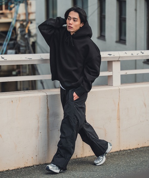 KiU（キウ）の「ウォーターリペレントパーカー（パーカー・メンズ・サックスブルー/オフホワイト/ブラック・LARGE/X-LARGE/MEDIUM）」の12枚目の写真