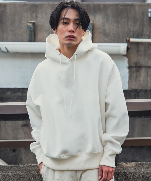 KiU（キウ）の「ウォーターリペレントパーカー（パーカー・メンズ・サックスブルー/オフホワイト/ブラック・LARGE/X-LARGE/MEDIUM）」の10枚目の写真