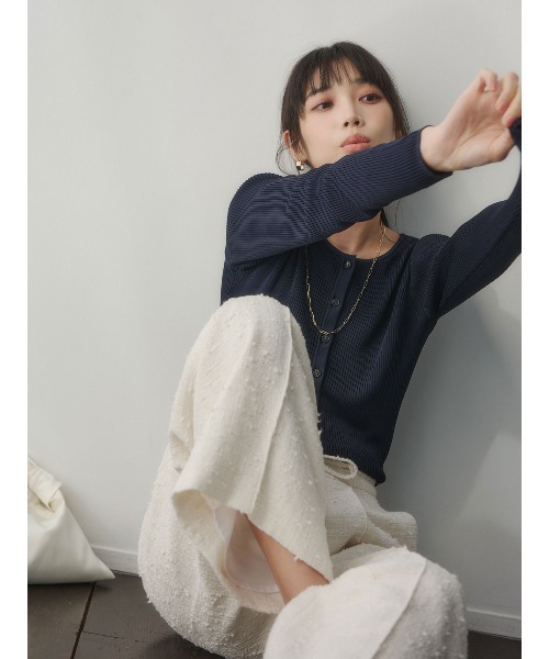 anuans（アニュアンス）の「リュクスビスコースニットカーディガン（カーディガン/ボレロ・レディース・ホワイト/ベージュ/ネイビー/ブラック/レッド/サックスブルー・S/M）」の10枚目の写真