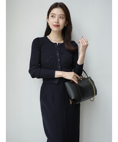 anuans（アニュアンス）の「リュクスビスコースニットカーディガン（カーディガン/ボレロ・レディース・ホワイト/ベージュ/ネイビー/ブラック/レッド/サックスブルー・S/M）」の21枚目の写真