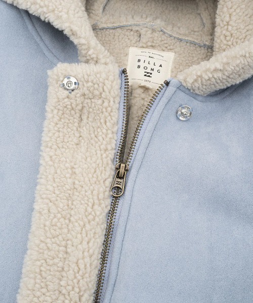 BILLABONG（ビラボン）の「【BILLABONG/ビラボン】MOUTON HOODED COAT/ロング　ムートンボアコート（ムートンコート・レディース・ブルー/ライトブラウン・MEDIUM）」の5枚目の写真