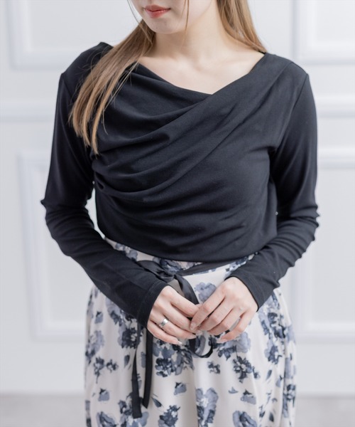 CLEAR BASIC（クリアベーシック）の「ドレープカットソー[カジュアル 着回し抜群 大人]≪新作≫（Tシャツ/カットソー・レディース・ピンク/グレー/グレイッシュベージュ/サックスブルー/ブラック/オフホワイト/ラベンダー・F）」の3枚目の写真