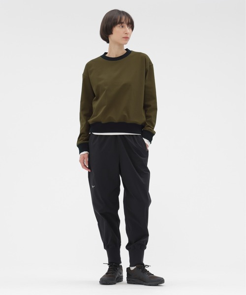 MARGARET HOWELL（マーガレットハウエル）の「HIGHDENCE POLYESTER JERSEY（Tシャツ/カットソー・レディース・オリーブ/ブラック・2）」の9枚目の写真