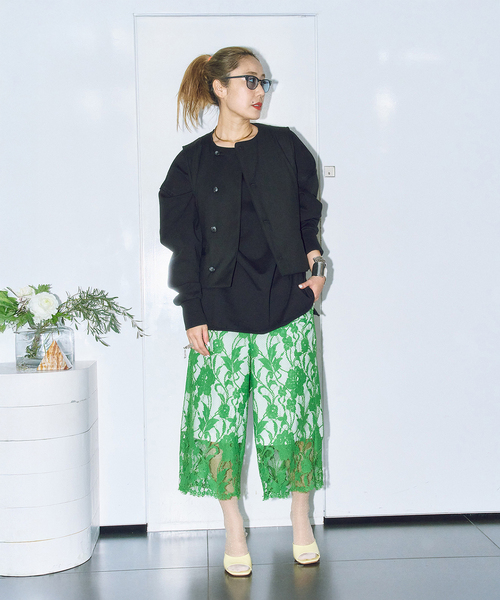 TOGA PULLA(トーガ プルラ)の「TOGA PULLA LACE CULOTTES PANTS TP261-FF236:パンツ(その他パンツ・レディース・グリーン・38/36)」の4枚目の写真