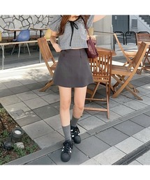 ベルト付きスカート