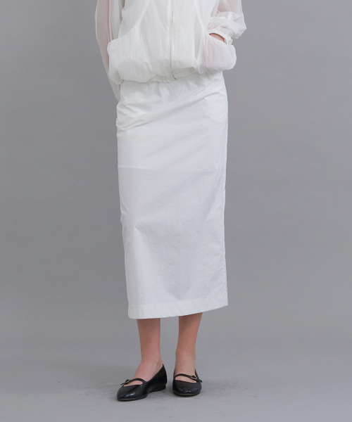MICANE（ミケーネ）の「サバスタンダードフィットロングスカート（スカート・レディース・ブラック/アイボリー・X-SMALL/SMALL/MEDIUM/LARGE/X-LARGE/XX-LARGE）」の8枚目の写真