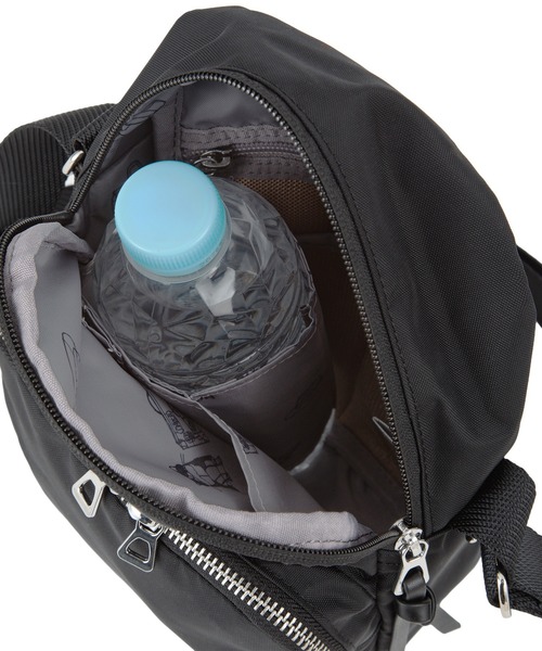 ace.（エース）の「ショルダーバッグ フィカス 4L ace.×HAyU 19101（ショルダーバッグ・レディース・ブラック・FREE）」の17枚目の写真