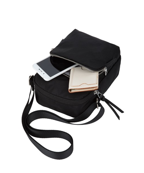 ace.（エース）の「ショルダーバッグ フィカス 4L ace.×HAyU 19101（ショルダーバッグ・レディース・ブラック・FREE）」の19枚目の写真