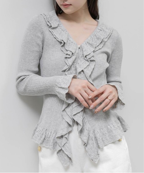 RANDA（ランダ）の「ラッフルデザインニットカーディガン（ニット/セーター・レディース・グレー/ホワイト/イエロー・FREE）」の4枚目の写真