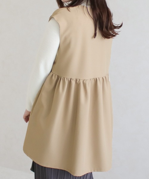 Social GIRL（ソーシャルガール）の「●Social GIRL●ノーカラーペプラムベスト（ベスト・レディース・ネイビー/ベージュ・M）」の11枚目の写真