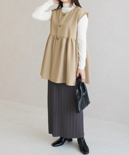 Social GIRL（ソーシャルガール）の「●Social GIRL●ノーカラーペプラムベスト（ベスト・レディース・ネイビー/ベージュ・M）」の13枚目の写真