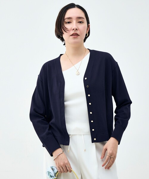 NOLLEY’S(ノーリーズ)の「【一部WEB限定カラー】《手洗い可能》エアリータッチゆったりVネックカーディガン(カーディガン/ボレロ・レディース・ブラック/ベビーピンク/オフホワイト/オレンジ/ネイビー/グリーン/ブラウン・38)」の15枚目の写真