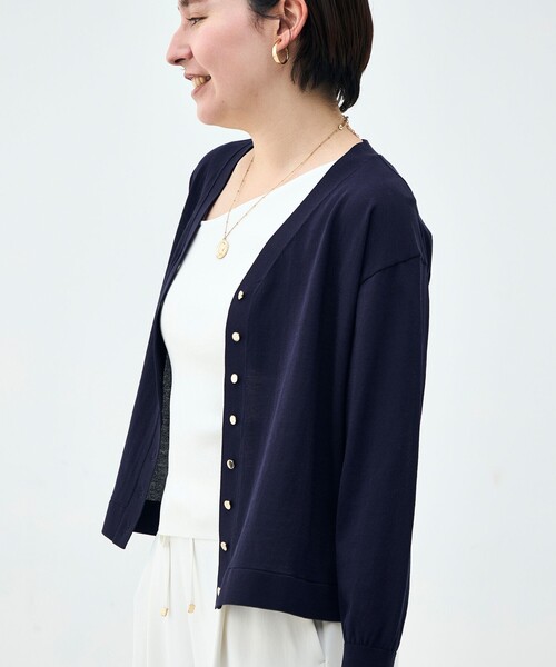 NOLLEY’S(ノーリーズ)の「【一部WEB限定カラー】《手洗い可能》エアリータッチゆったりVネックカーディガン(カーディガン/ボレロ・レディース・ブラック/ベビーピンク/オフホワイト/オレンジ/ネイビー/グリーン/ブラウン・38)」の19枚目の写真