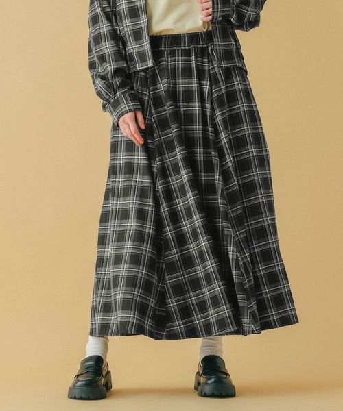 RAGEBLUE（レイジブルー）の「＜POLO BCS/ポロ・ビーシーエス＞別注/ボリュームタックフレアスカート（スカート・レディース・ライトベージュ/ブラック系/グレー・FREE）」の6枚目の写真
