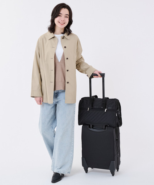 LeSportsac(レスポートサック)の「DELUXE MED WEEKENDER ラインデボスブラック(ボストンバッグ・レディース・ブラック・FREE)」の6枚目の写真