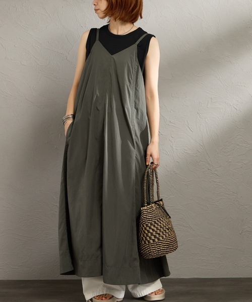 DANTON（ダントン）の「［DANTON/ダントン］ナイロンタフタ Aライン キャミワンピース（ワンピース・レディース・チャコールグレー/オリーブ・36）」の3枚目の写真