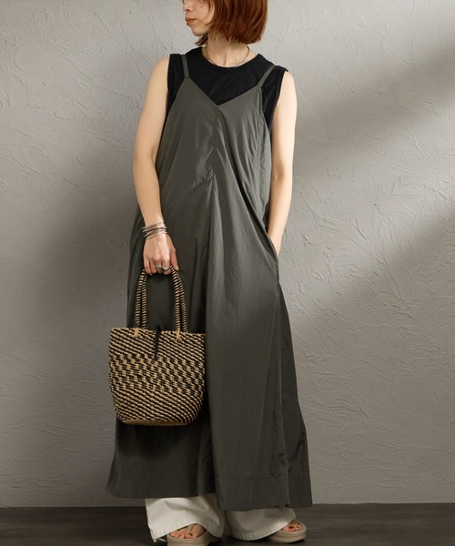 DANTON（ダントン）の「［DANTON/ダントン］ナイロンタフタ Aライン キャミワンピース（ワンピース・レディース・チャコールグレー/オリーブ・36）」の9枚目の写真