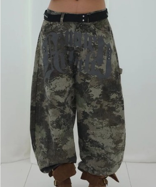 FANCY CLUB(ファンシークラブ)の「◇FANCYCLUB◇ブランド直輸入正規品/トゥース ジャム ワイド デニム パンツ TOOTH JAM WIDE DENIM PANTS(デニムパンツ・レディース・カモフラージュ/ブラック・M/S)」の5枚目の写真