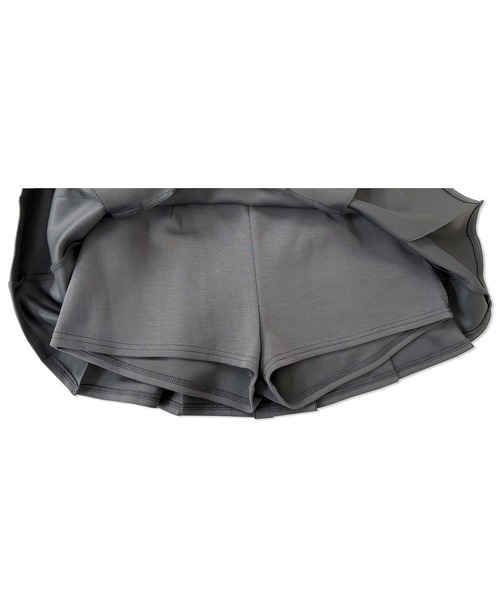 ANDGEEBEE（アンジービー）の「プリーツカットソースカパン（スカート・レディース・チャコールグレー/ブラック・FREE）」の15枚目の写真