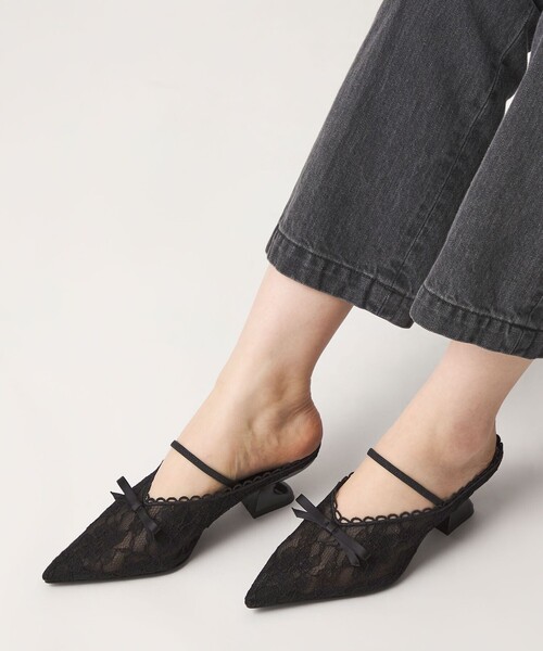 SY UNITED ARROWS（シーユナイテッドアローズ）の「＜SY＞シェイプヒールリボンミュール LA サンダル50↑（サンダル・レディース・ブラック・25cm/24.5cm/24cm/23.5cm/23cm/22.5cm/22cm）」の11枚目の写真