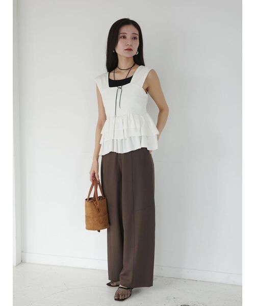 LAGUNAMOON（ラグナムーン）の「カーブペプラムカットノースリトップス（タンクトップ・レディース・ホワイト/ブラック/ブラウン・FREE）」の12枚目の写真