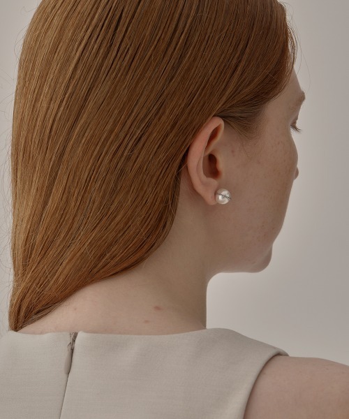 AFFECT(アフェクト)の「Pearl Pierced(ピアス(両耳用)・レディース・ゴールド/シルバー・FREE)」の6枚目の写真