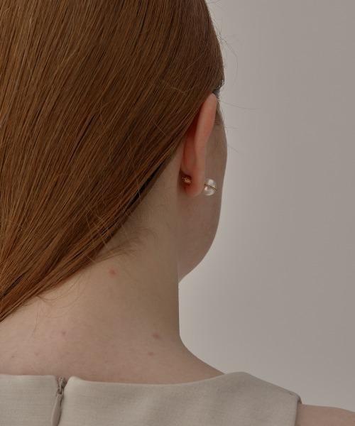 AFFECT(アフェクト)の「Pearl Pierced(ピアス(両耳用)・レディース・ゴールド/シルバー・FREE)」の12枚目の写真