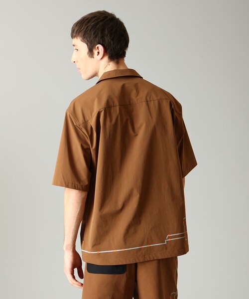 Columbia(コロンビア)の「限定展開 撥水 COLUMBIA BLACK LABEL/ ナンシーブルック ショートスリーブ シャツ /コロンビア(シャツ/ブラウス・メンズ・ブラウン/ベージュ/ブルーグリーン・M/XL/S/L)」の4枚目の写真