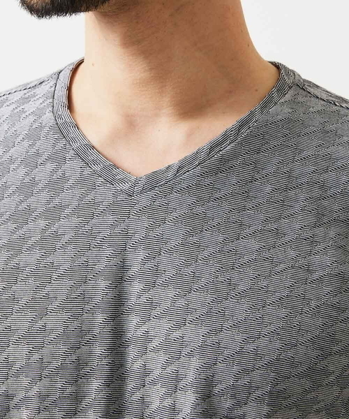 MICHEL KLEIN HOMME (ミッシェルクランオム)の「《日本製》千鳥リンクスVネック半袖カットソー(Tシャツ/カットソー・メンズ・ホワイト/ネイビー/ダークグレー・MEDIUM/LARGE/X-LARGE)」の11枚目の写真