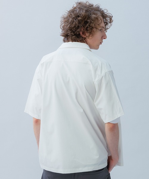 +phenix(プラスフェニックス)の「+phenix(プラスフェニックス) AIRFLOW SHORT SLEEVE SHIRT / エアフロー ショートスリーブシャツ(シャツ/ブラウス・メンズ・ブラック/ホワイト/チャコール・M/XL/L)」の6枚目の写真