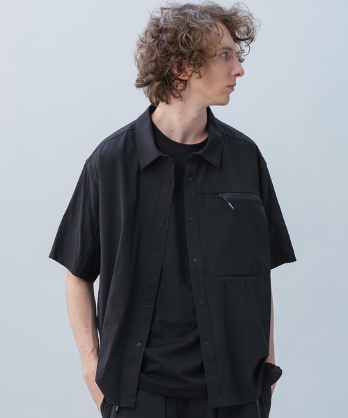 +phenix(プラスフェニックス)の「+phenix(プラスフェニックス) AIRFLOW SHORT SLEEVE SHIRT / エアフロー ショートスリーブシャツ(シャツ/ブラウス・メンズ・ブラック/ホワイト/チャコール・M/XL/L)」の19枚目の写真