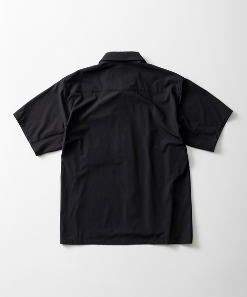 +phenix(プラスフェニックス)の「+phenix(プラスフェニックス) AIRFLOW SHORT SLEEVE SHIRT / エアフロー ショートスリーブシャツ(シャツ/ブラウス・メンズ・ブラック/ホワイト/チャコール・M/XL/L)」の15枚目の写真