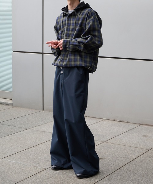 Perushu(ペルーシュ)の「SAILOR STYLE ASYMMETRIC BUTTON WIDE SLACKS/セーラーデザインアシンメトリーボタンワイドスラックス(スラックス・メンズ・ネイビー/カーキ・LARGE/SMALL/MEDIUM)」の9枚目の写真