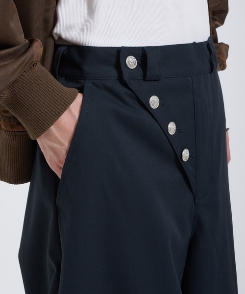 Perushu(ペルーシュ)の「SAILOR STYLE ASYMMETRIC BUTTON WIDE SLACKS/セーラーデザインアシンメトリーボタンワイドスラックス(スラックス・メンズ・ネイビー/カーキ・LARGE/SMALL/MEDIUM)」の21枚目の写真