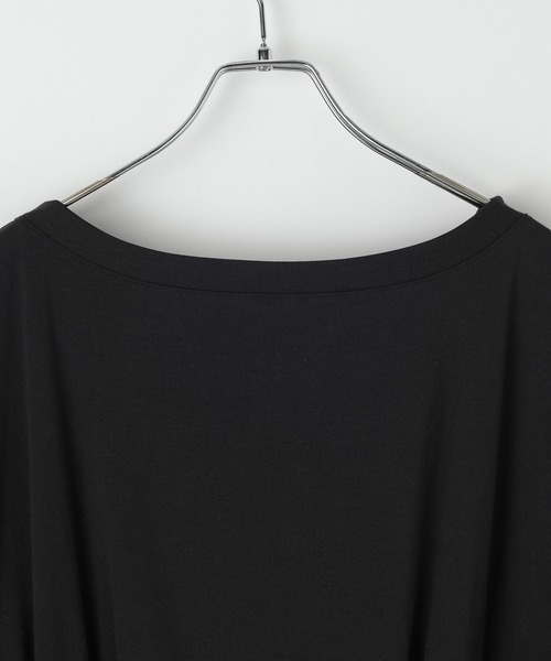 PAGEBOY(ページボーイ)の「【マルチWAYネック】ルーズネックショートタックT(Tシャツ/カットソー・レディース・グレー/オフホワイト/ブラック・FREE)」の17枚目の写真