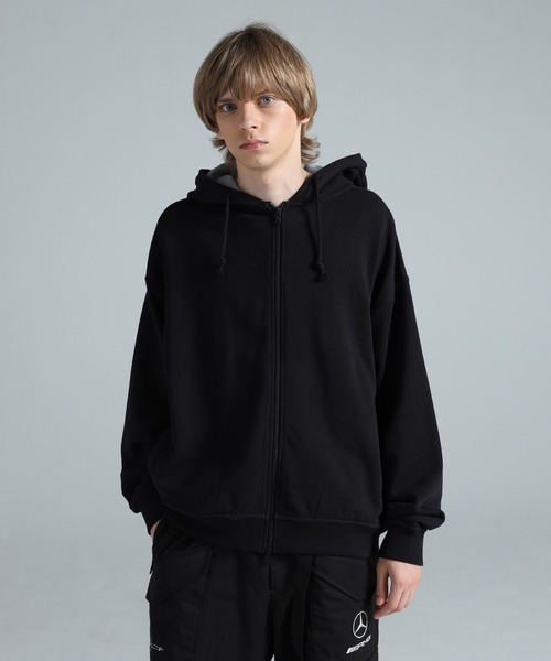 Y-3（ワイスリー）の「Y-3 MERCEDES - AMG PETRONAS FORMULA 1 TEAM ZIP HOODIE（パーカー・メンズ・ブラック・XX-SMALL/X-SMALL/SMALL/MEDIUM/LARGE/X-LARGE/XX-LARGE）」の2枚目の写真