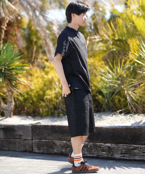 Russell Athletic（ラッセルアスレティック）の「【ムラサキスポーツ限定】RUSSELL ATHLETIC/ラッセルアスレチック 半袖 Tシャツ ポケT ロゴ バックプリント UVカット 吸水速乾 ユニセックス 505261-003（Tシャツ/カットソー・メンズ・ブラック/ホワイト・XL/L/M）」の14枚目の写真