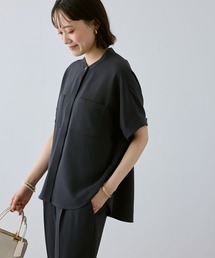CROSS FUNCTION（クロスファンクション）の「《防シワ》サマナチュラリュクス ダブルポケットバンドカラーブラウス【CROSS FUNCTION/クロスファンクション】（シャツ/ブラウス）」