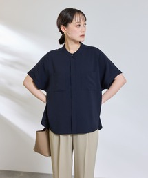 CROSS FUNCTION（クロスファンクション）の「《防シワ》サマナチュラリュクス ダブルポケットバンドカラーブラウス【CROSS FUNCTION/クロスファンクション】（シャツ/ブラウス）」