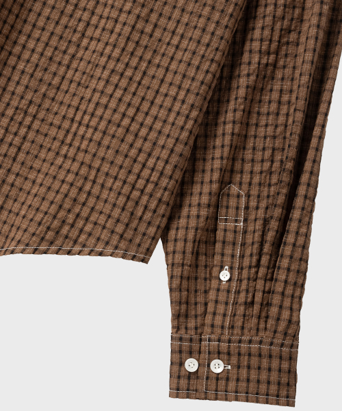 NONBLANK（ノンブランク）の「ウィンドウチェッククロップボタンダウンLSシャツ_TAN（シャツ/ブラウス・メンズ・ブラウン・MEDIUM/LARGE/X-LARGE/SMALL）」の8枚目の写真